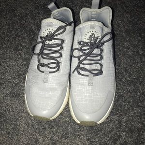 nike huarache sneakers